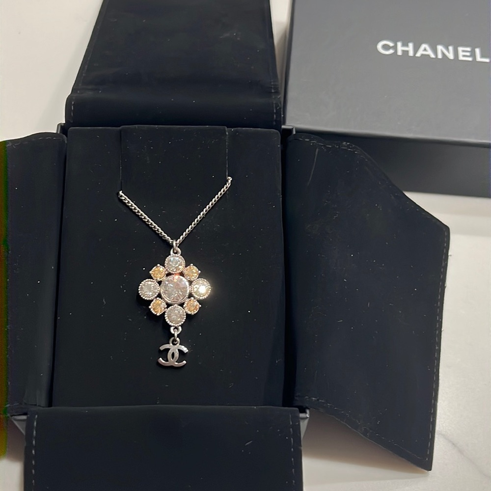 Chanel crystal necklace with box & ribbon